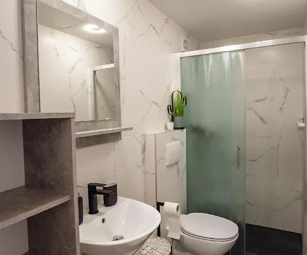 Апартаменты Loni's Place Любляна